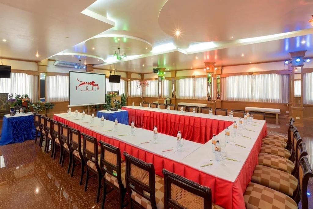 Tiger Complex By Eyg Otel Patong Dış mekan fotoğraf